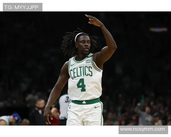 老将很稳啊！霍勒迪13中8&4记三分拿下21分2板4助